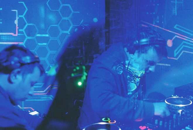 4 Sound of Souls, Cafe de la Ostrava, Toss